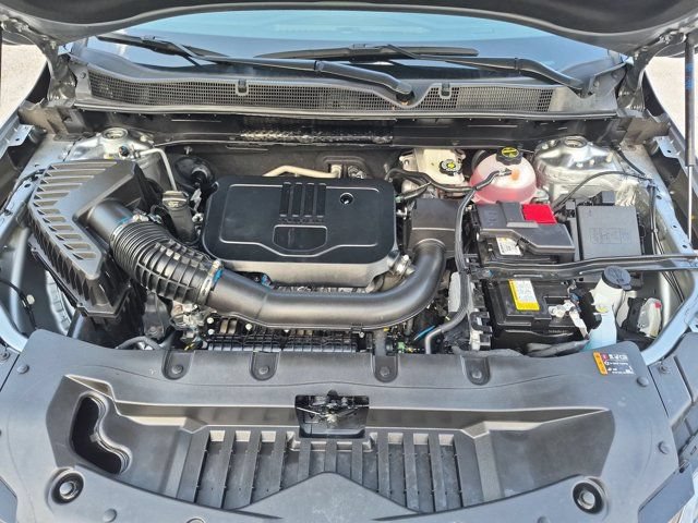 Used 2025 Chevrolet Blazer LT FWD image 34