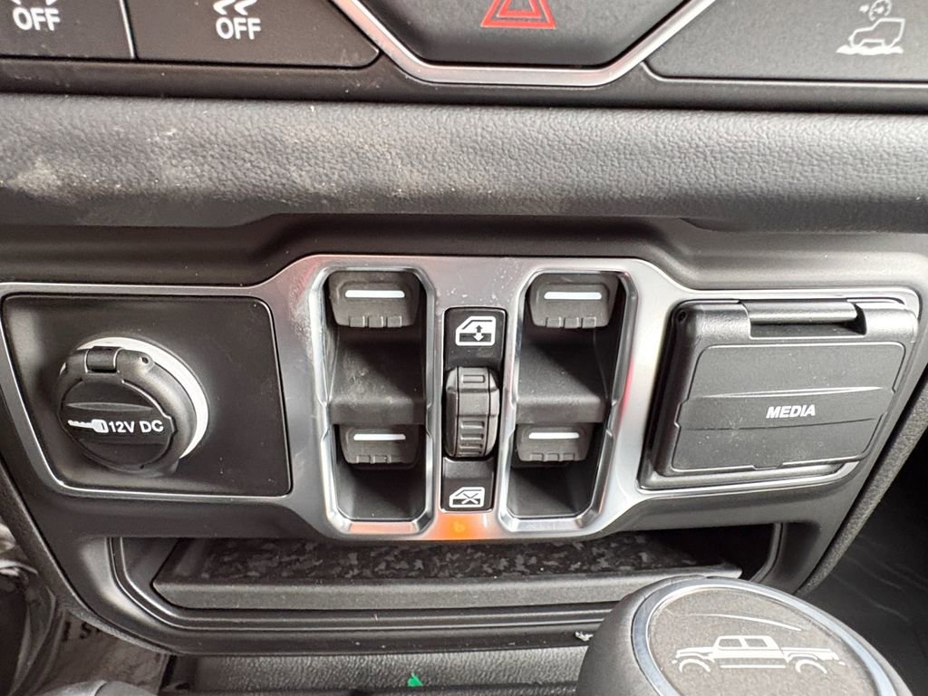 New 2026 Jeep Gladiator Sport AWD/4WD image 6