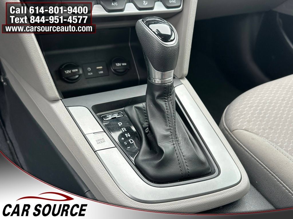 Used 2020 Hyundai Elantra SE FWD image 13