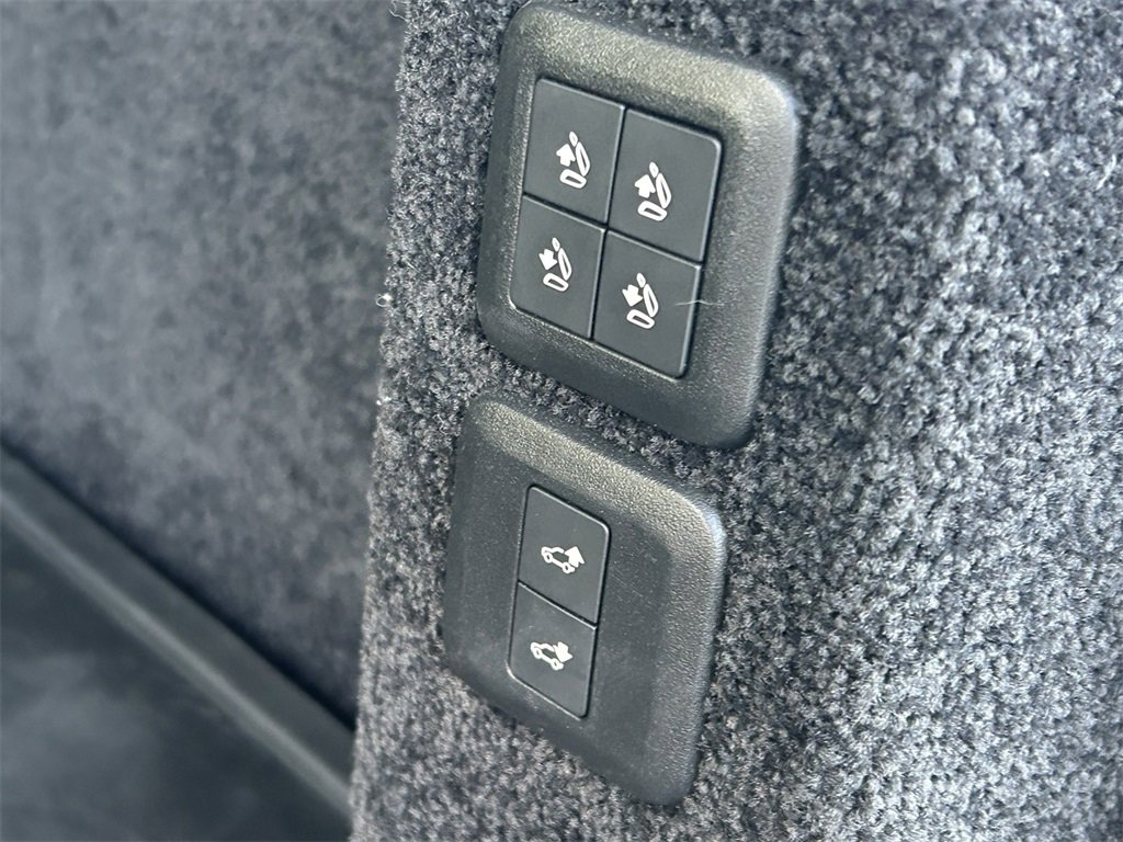 Used 2022 Land Rover Range Rover P525 Westminster Edition image 16