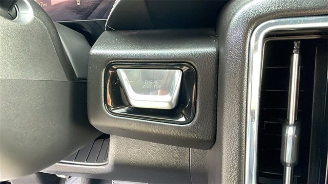 Used 2025 GMC Yukon XL Denali image 21