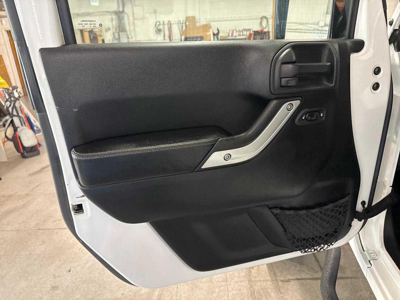Used 2016 Jeep Wrangler Unlimited Rubicon AWD/4WD image 30
