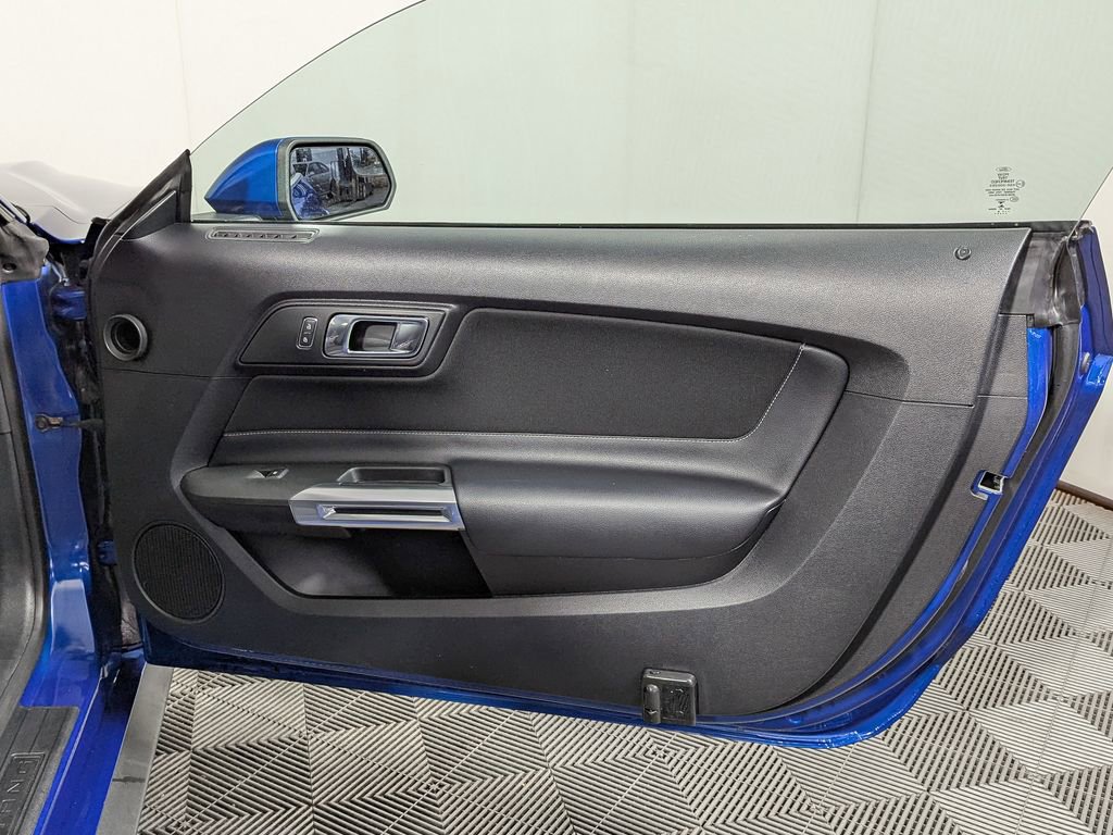 Used 2018 Ford Mustang EcoBoost image 23