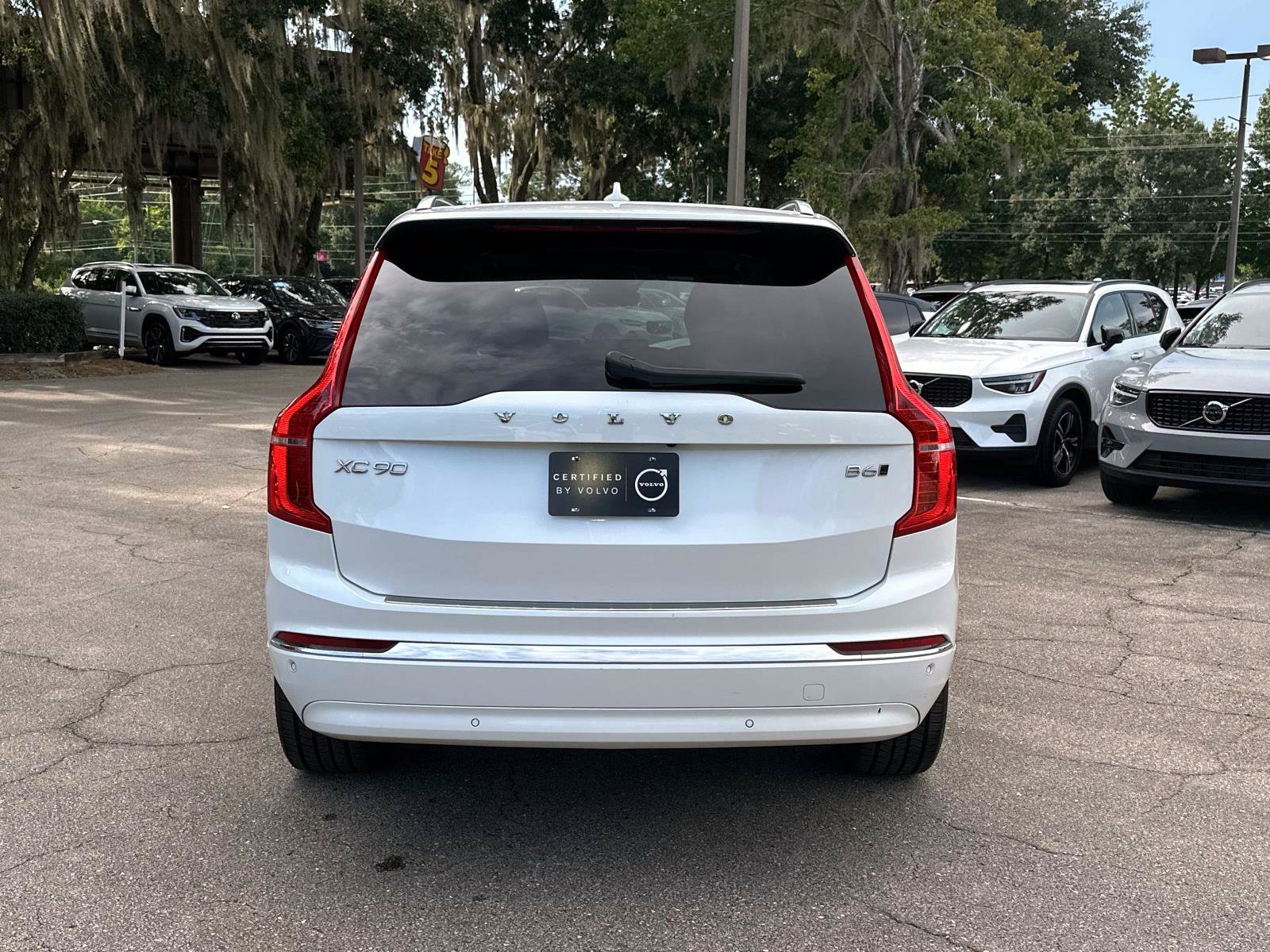Certified 2023 Volvo XC90 B6 Ultimate w/ Protection Package Premier image 4