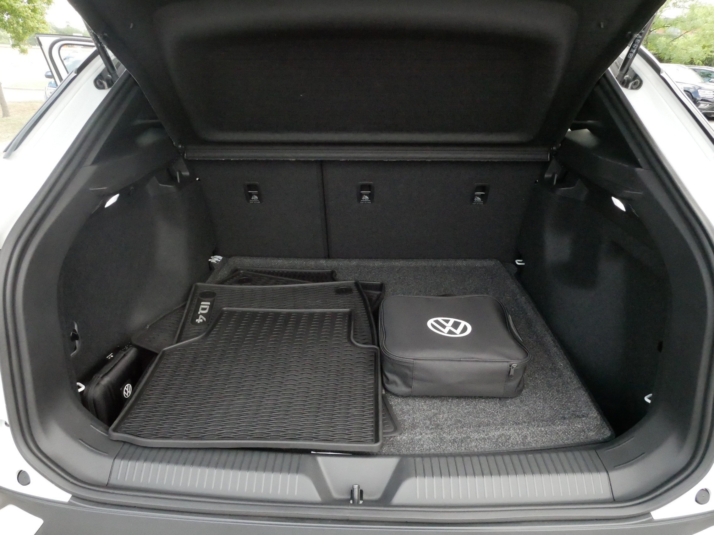 Certified 2024 Volkswagen ID.4 Pro AWD/4WD image 18