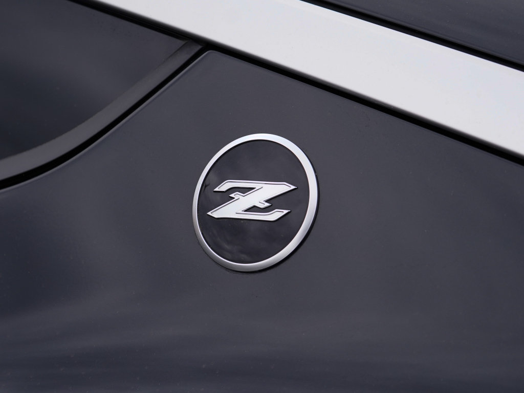 Used 2024 Nissan Z Sport w/ Floor Mat Package RWD image 7
