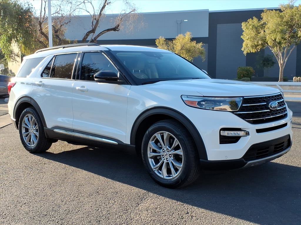 Certified 2022 Ford Explorer XLT w/ Equipment Group 202A image 7