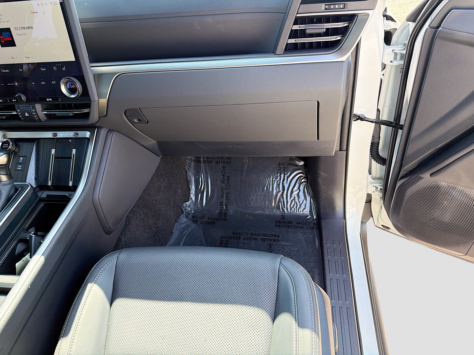 Used 2025 Lexus GX 550 AWD/4WD image 17