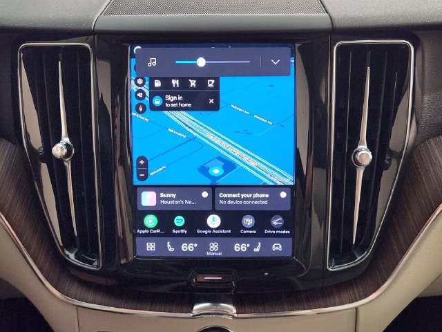 Used 2022 Volvo XC60 B5 Momentum AWD/4WD image 17