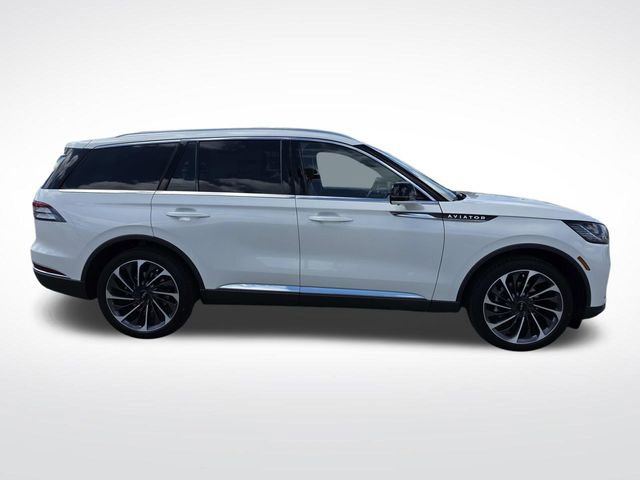 New 2025 Lincoln Aviator Reserve image 2