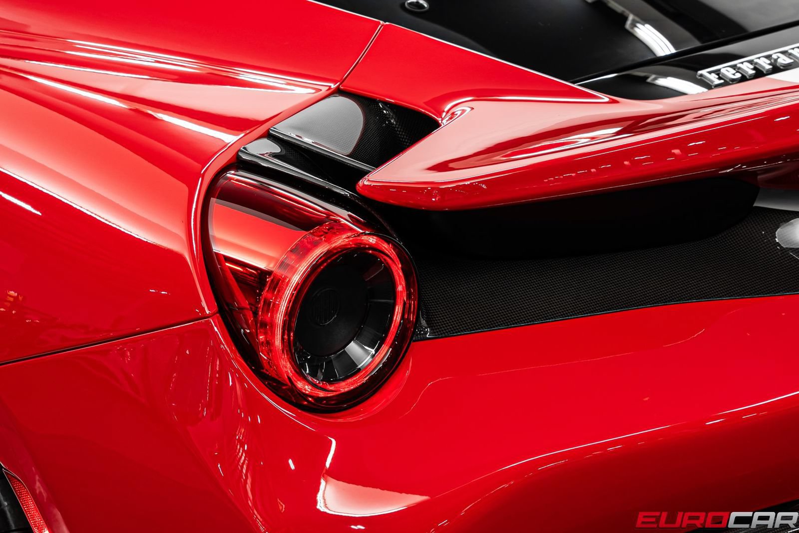 Used 2020 Ferrari 488 Pista Coupe RWD image 26