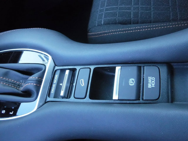 Used 2024 Honda HR-V Sport image 17