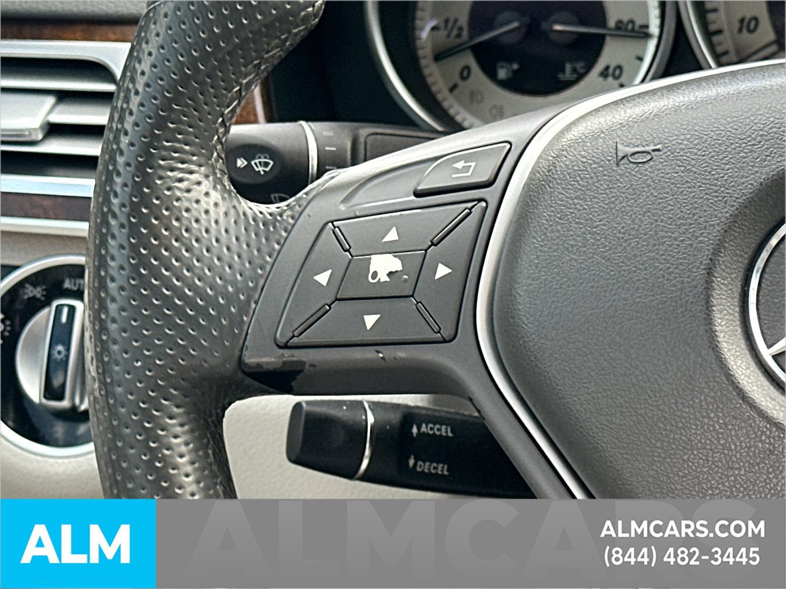 Used 2015 Mercedes-Benz E 250 BlueTEC Sedan image 29