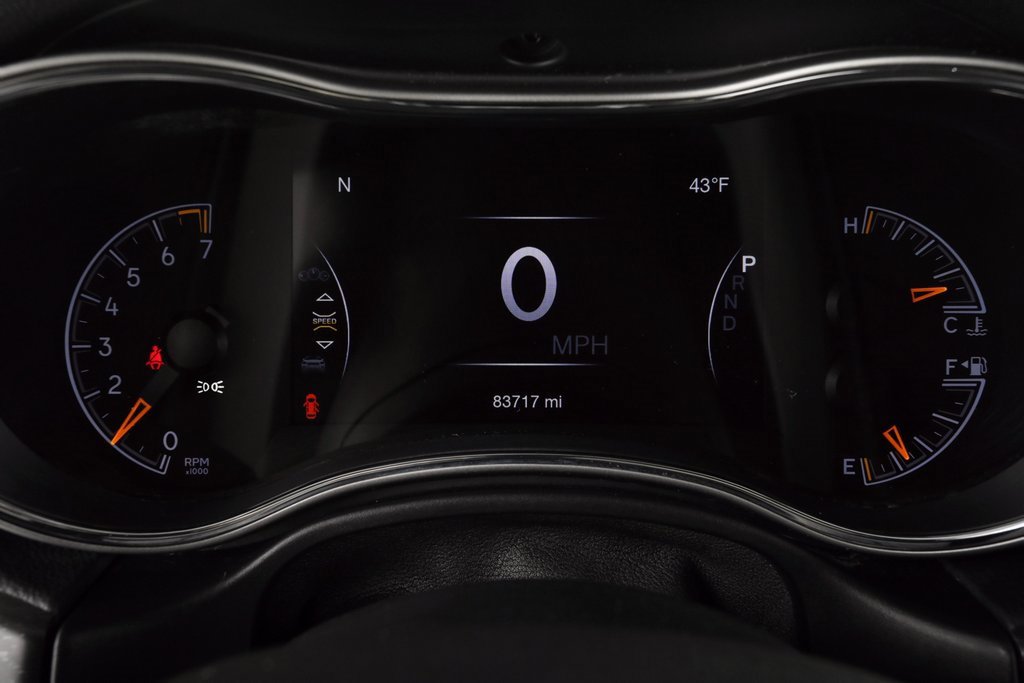 Used 2018 Jeep Grand Cherokee Laredo image 35