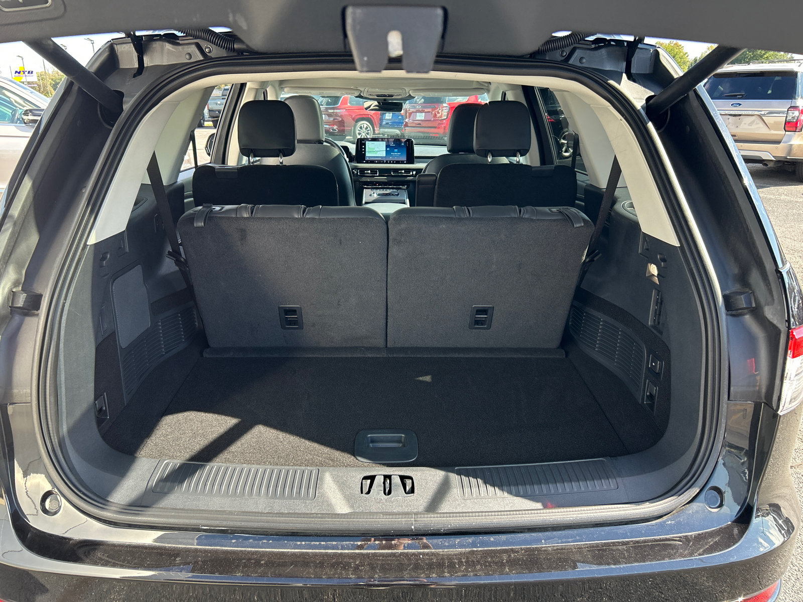 New 2026 Lincoln Aviator AWD image 7