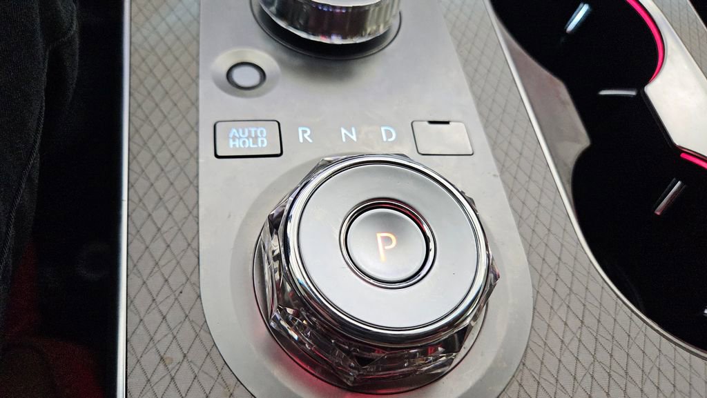 Used 2025 Genesis GV80 2.5T Prestige image 29