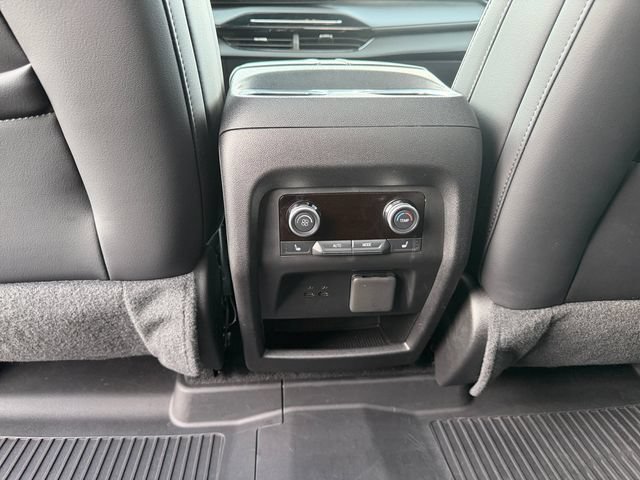 Used 2025 Buick Enclave Avenir w/ Super Cruise Package AWD/4WD image 19