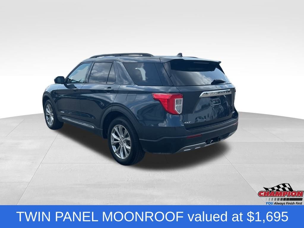 Used 2022 Ford Explorer XLT w/ Equipment Group 202A image 3