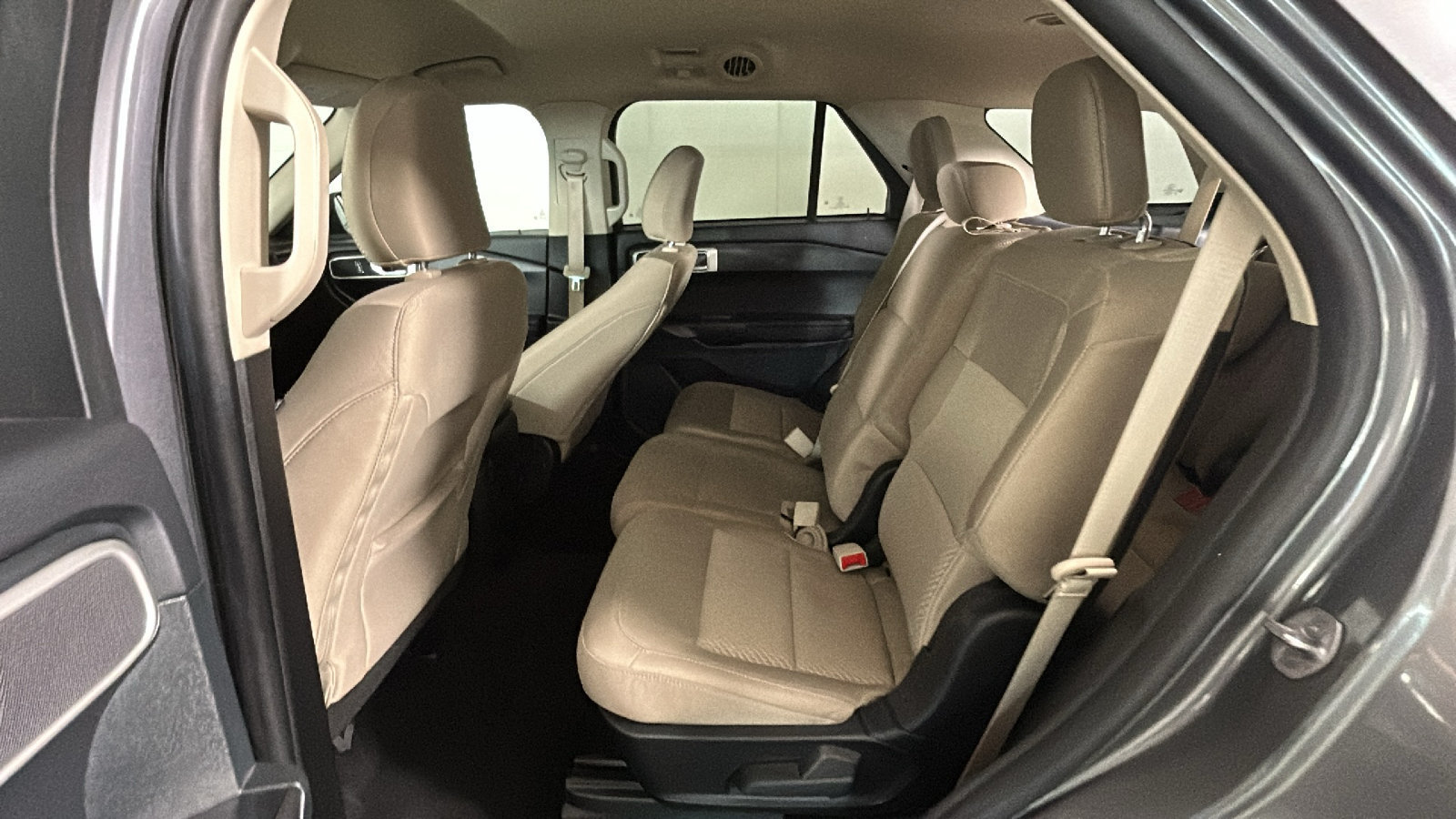 Used 2023 Ford Explorer 4WD image 30