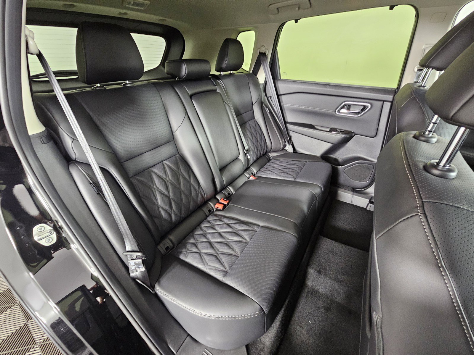 New 2026 Nissan Rogue Platinum w/ Platinum Premium Package image 17