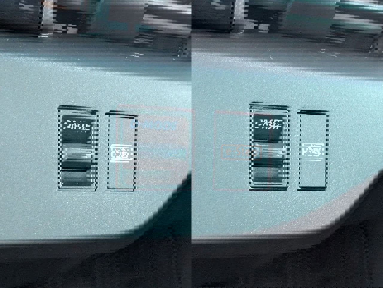 New 2026 Nissan Leaf Platinum+ w/ Cargo Package (Platinum+) image 17