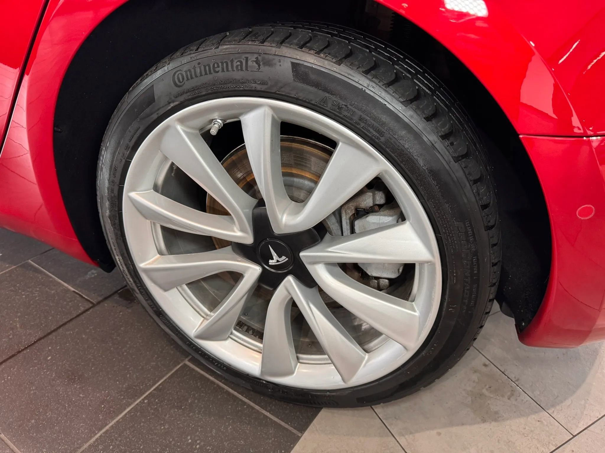 Used 2018 Tesla Model 3 Long Range image 34