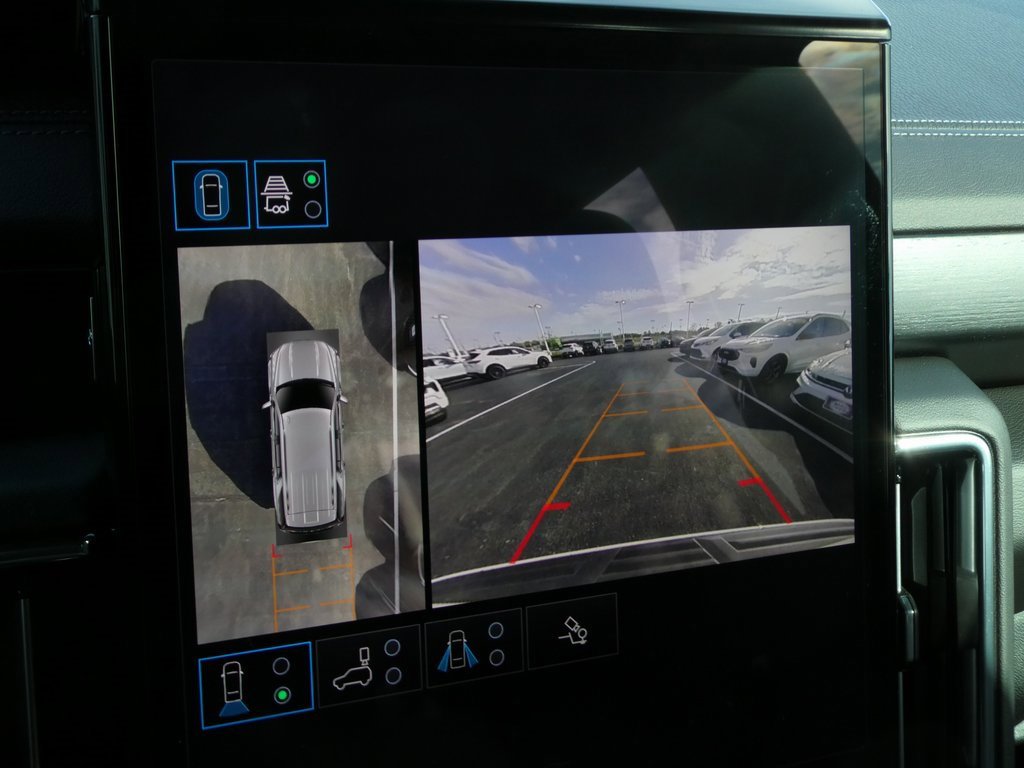 Certified 2025 GMC Yukon Denali image 7