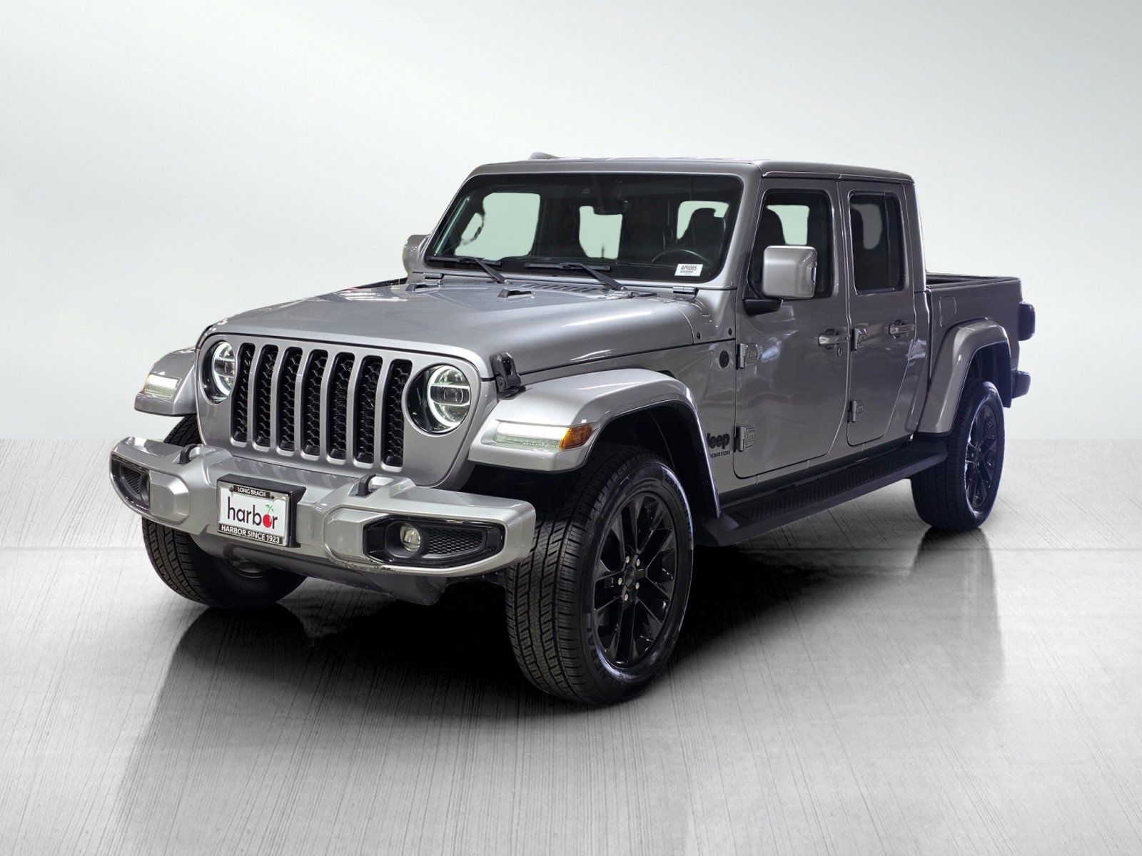 Used 2021 Jeep Gladiator Overland image 3