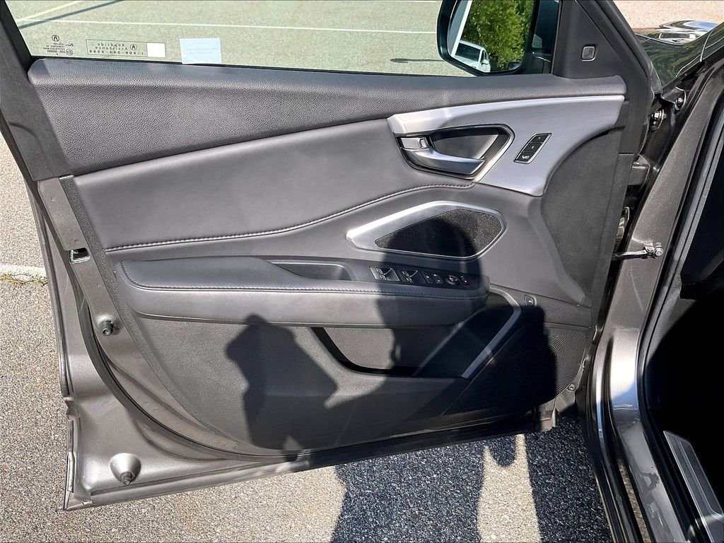 Used 2024 Acura RDX SH-AWD image 9