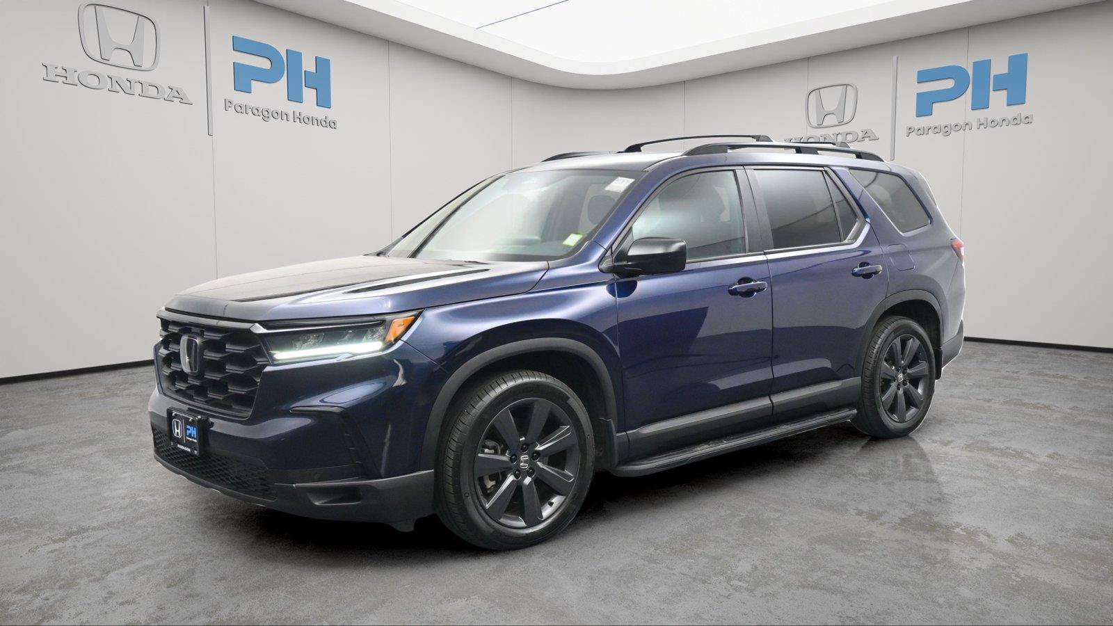 Certified 2025 Honda Pilot Sport image 1