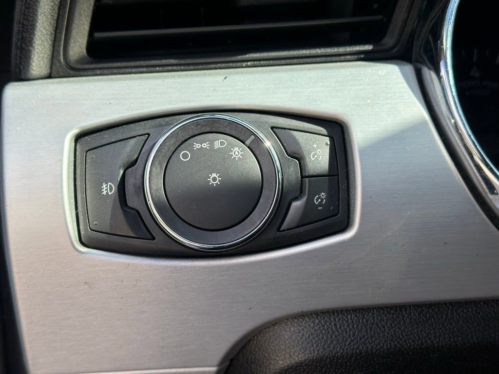 Used 2017 Ford Mustang Premium RWD image 32