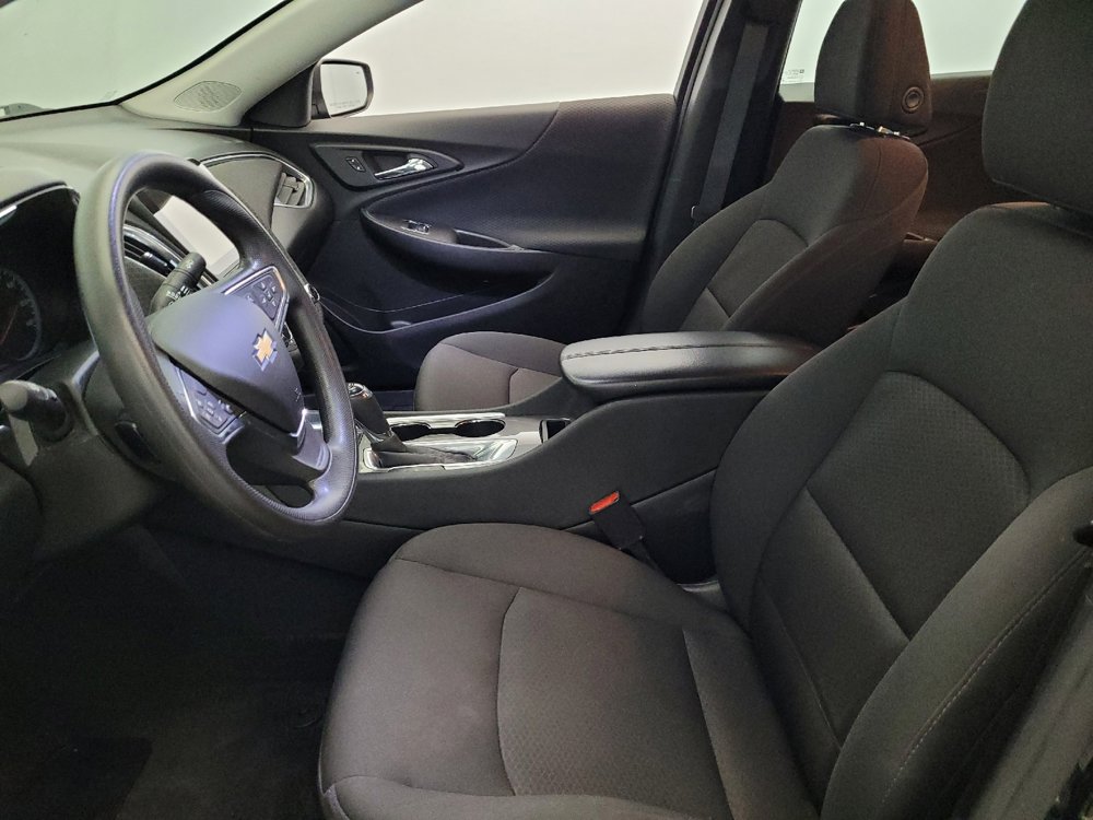 Used 2020 Chevrolet Malibu LT image 17