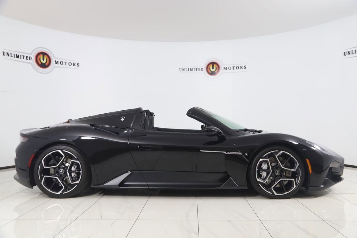 Used 2024 Maserati MC20 Cielo RWD image 2