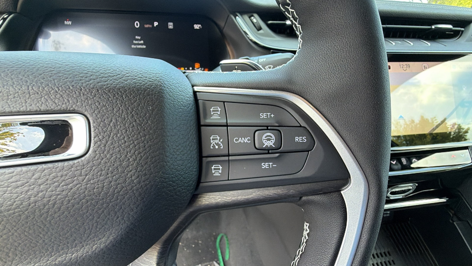New 2027 Jeep Grand Cherokee Altitude RWD image 25