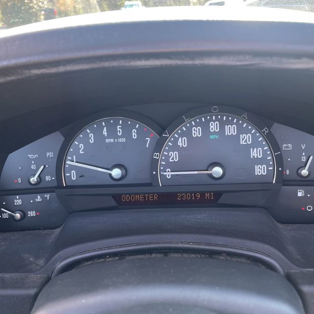 Used 2006 Cadillac XLR image 4