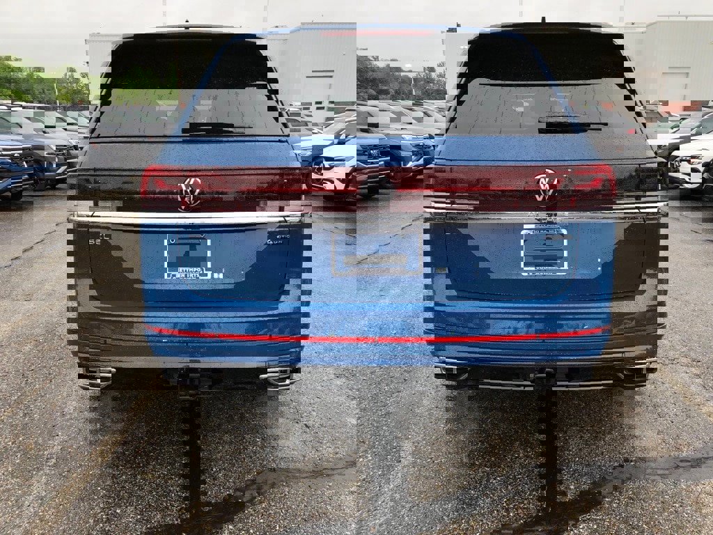 New 2025 Volkswagen Atlas SEL Premium R-Line image 5