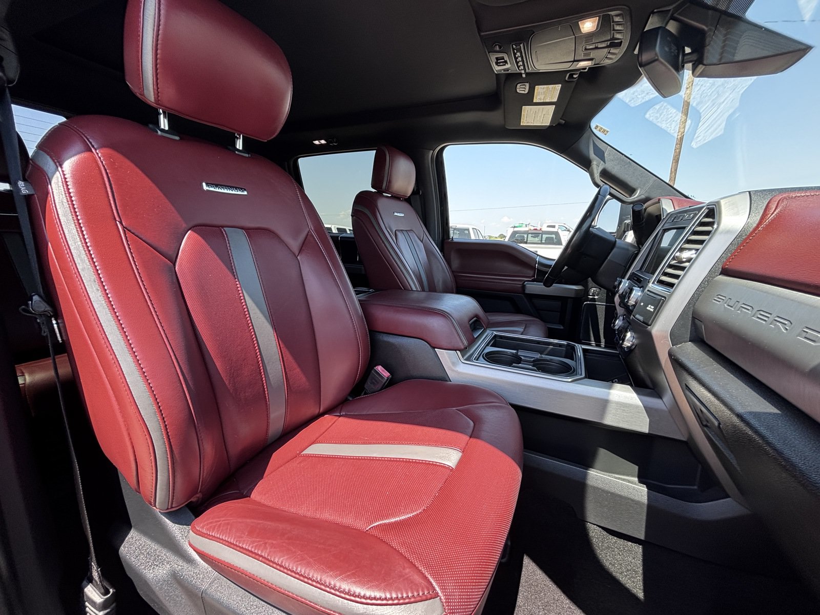 Used 2018 Ford F250 Platinum w/ Platinum Ultimate Package AWD/4WD image 22