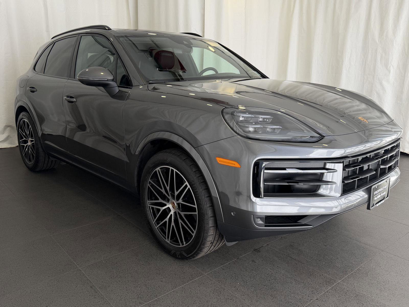 Certified 2025 Porsche Cayenne image 7