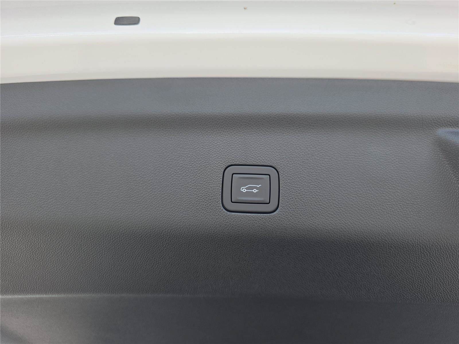 New 2026 GMC Yukon XL Elevation RWD image 33