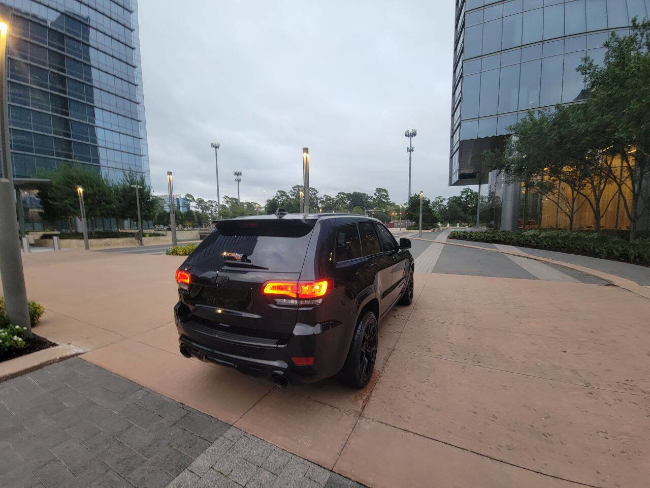 Used 2021 Jeep Grand Cherokee SRT AWD/4WD image 38