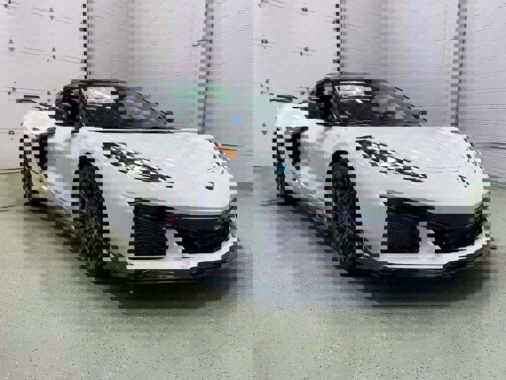 New 2025 Chevrolet Corvette Z06 w/ Z07 Performance Package image 2