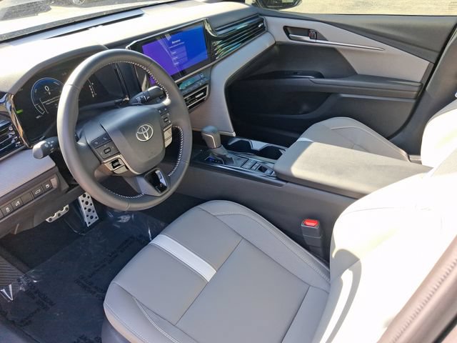 Used 2026 Toyota Camry SE w/ Multimedia Upgrade Package FWD image 11