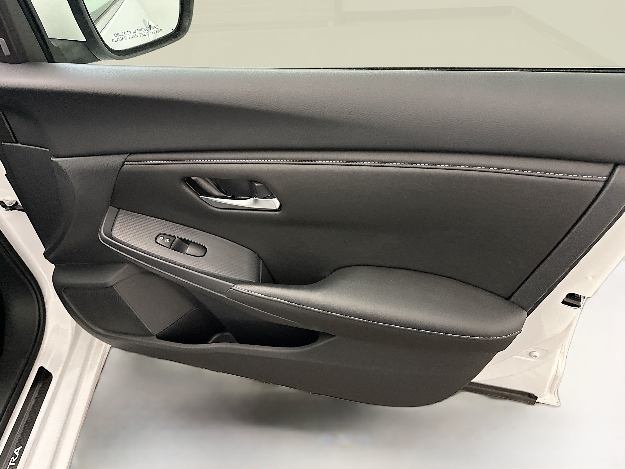 Used 2024 Nissan Sentra SV FWD image 32