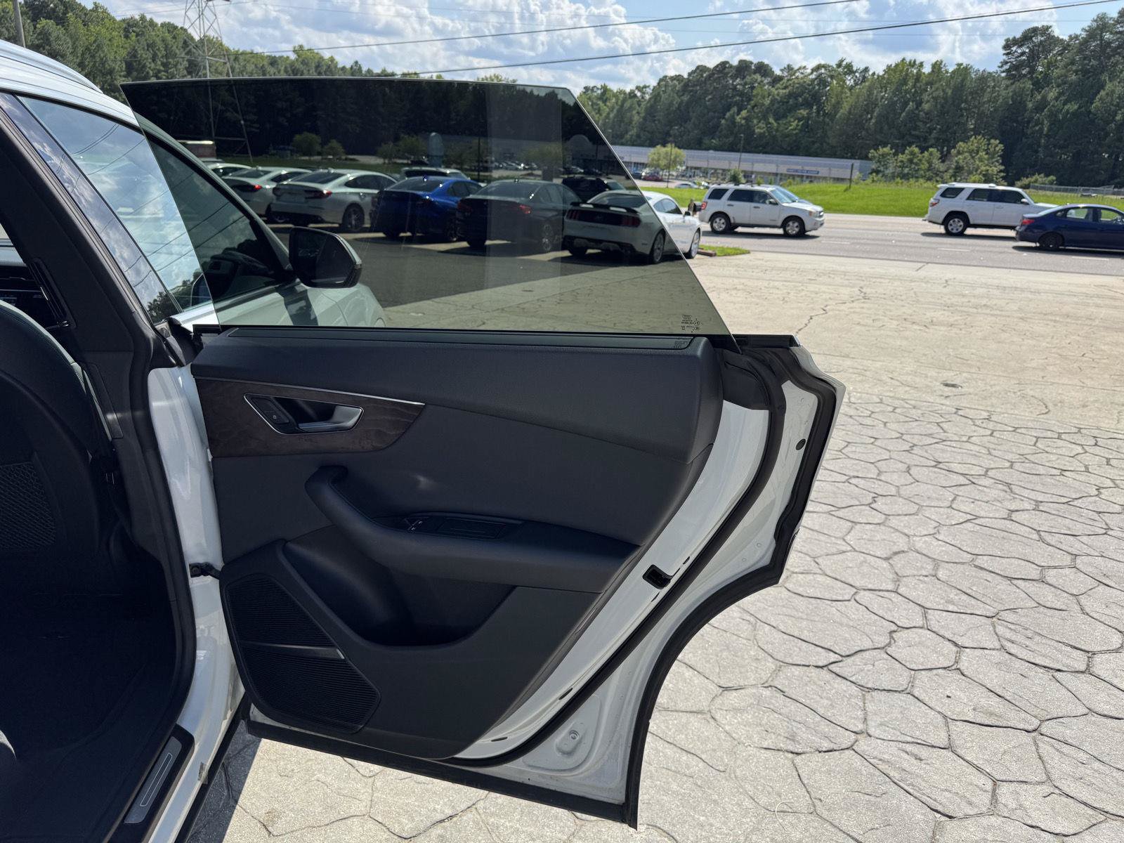 Used 2019 Audi Q8 Prestige w/ Towing Package AWD/4WD image 16