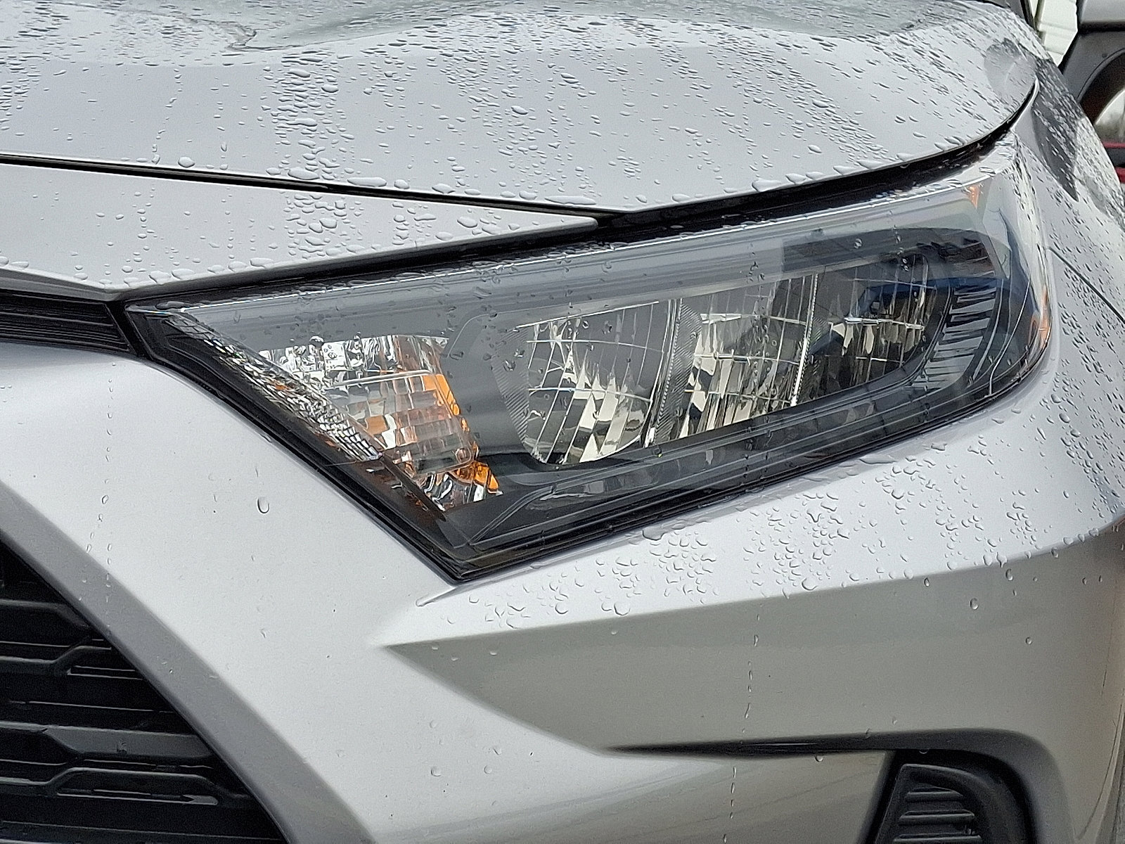 Used 2022 Toyota RAV4 LE image 10