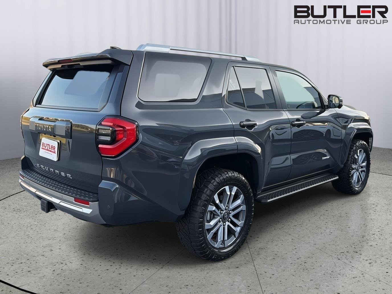 Used 2025 Toyota 4Runner Limited AWD/4WD image 6
