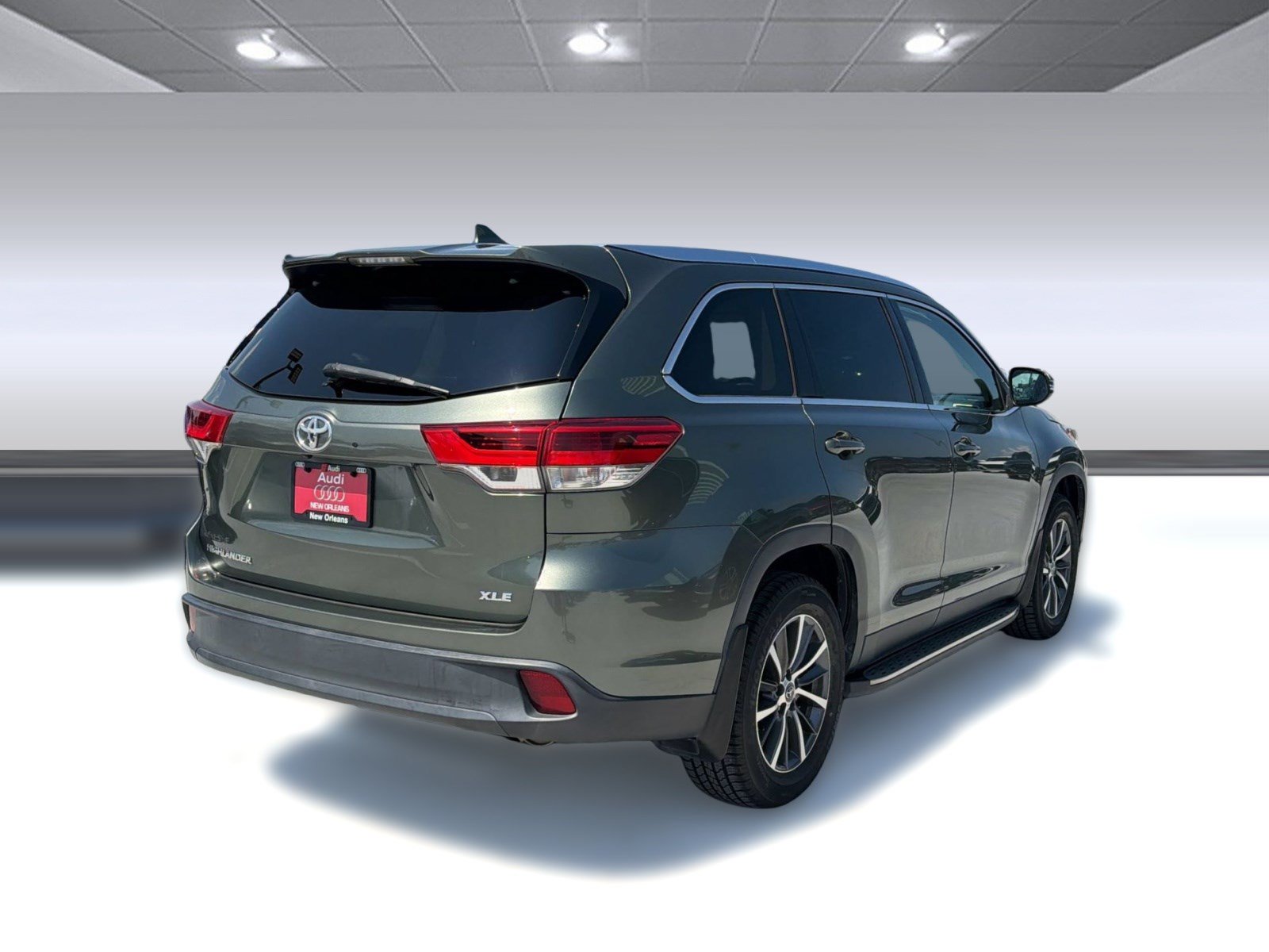 Used 2019 Toyota Highlander XLE FWD image 8
