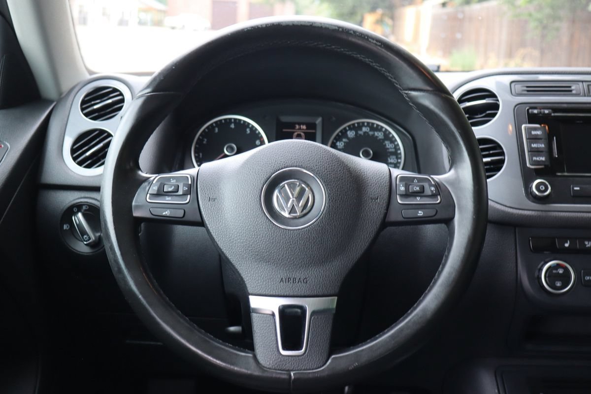 Used 2014 Volkswagen Tiguan SEL AWD/4WD image 18