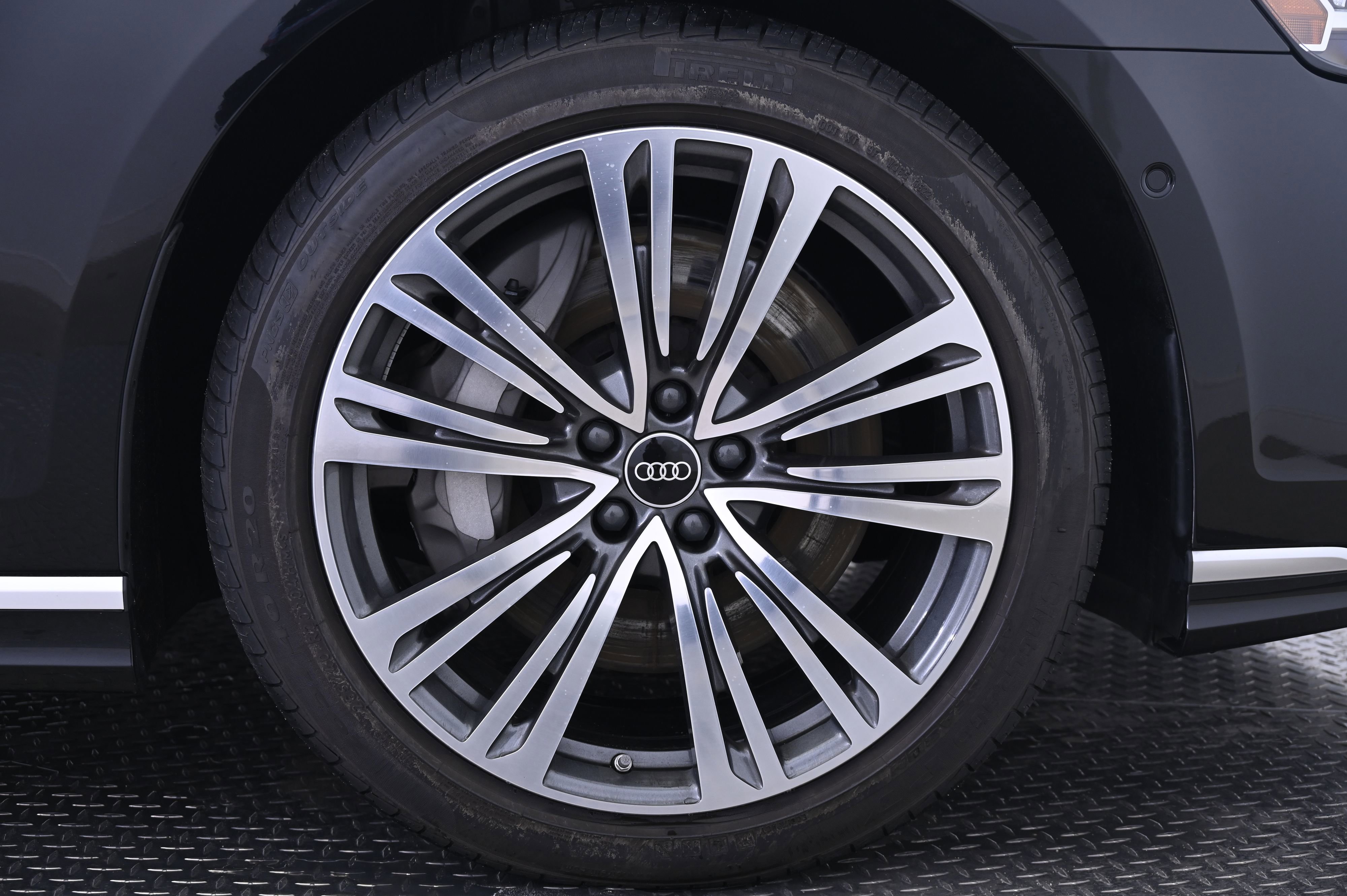 Used 2023 Audi A8 L 3.0T image 14