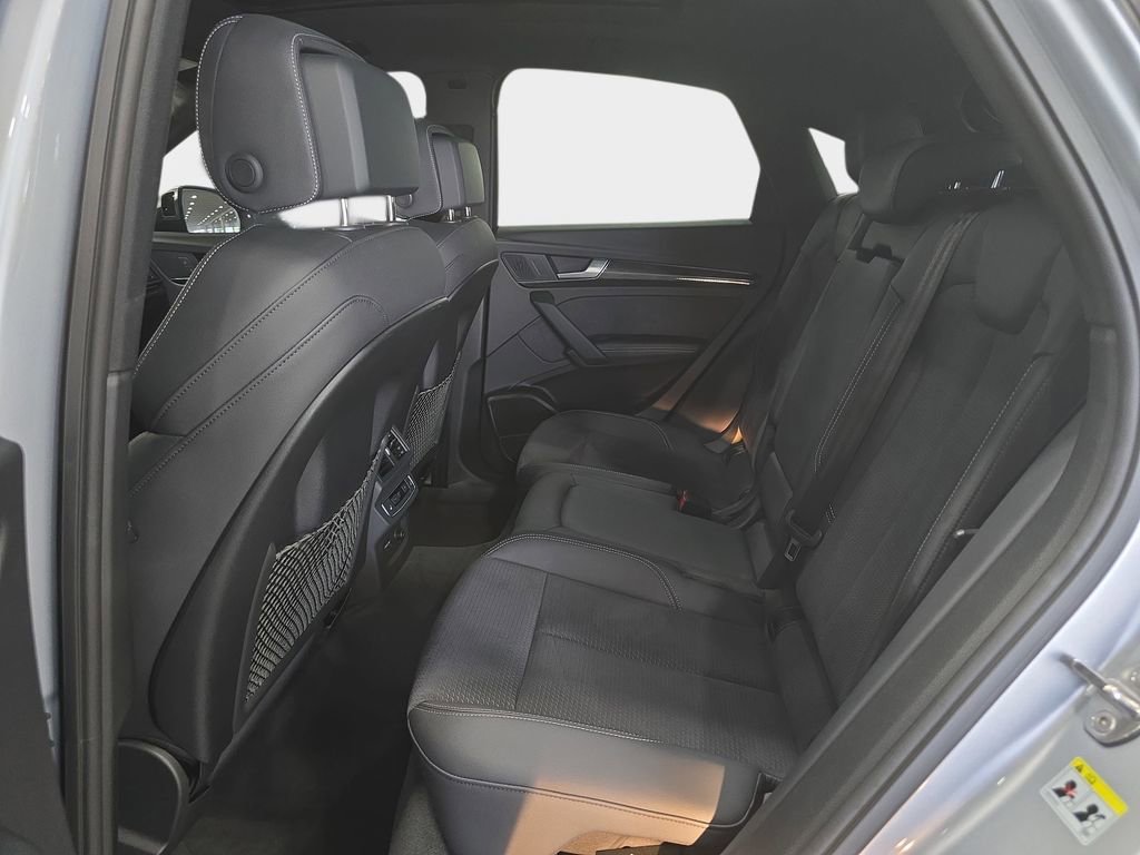 Used 2023 Audi SQ5 Prestige w/ Prestige Package image 12